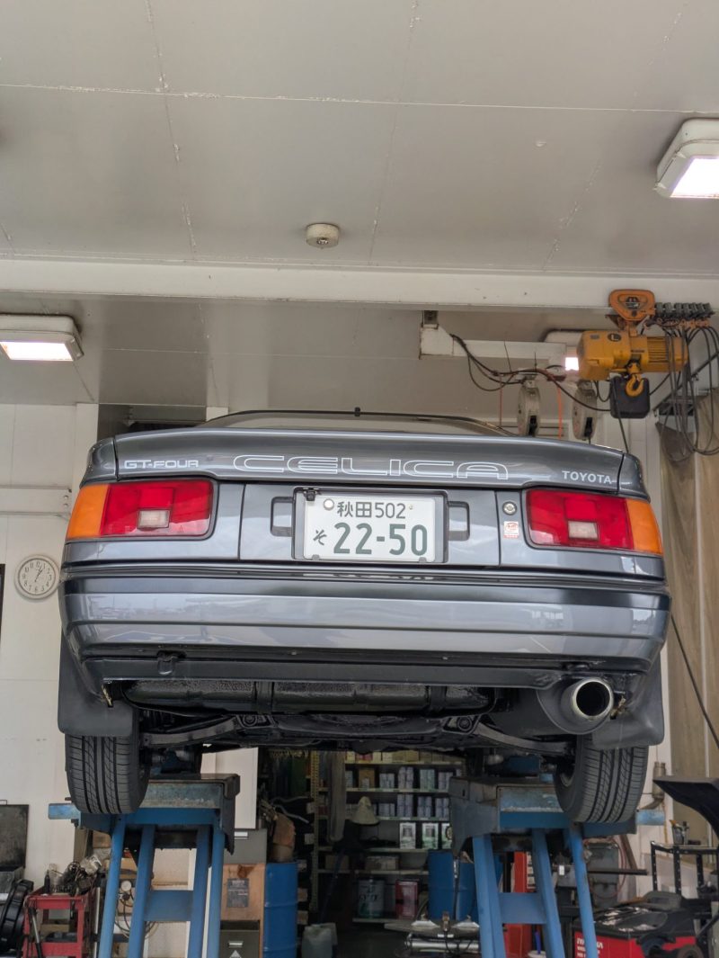 Celica GT-FOUR リア・リフトアップ状態