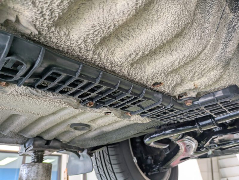 アンダーカバー周辺・錆び確認