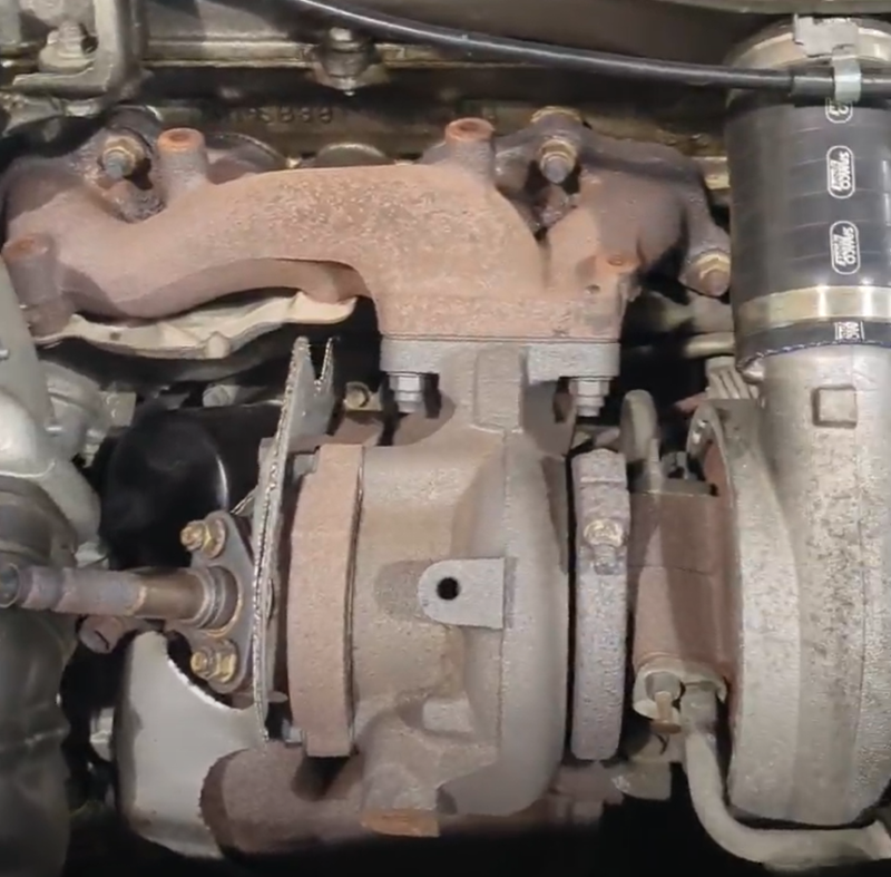 タービン、エキマニカバーを外したところ