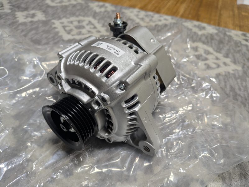 DAIKOサービスのリビルトオルタネーター本体。トヨタセリカST165（3S-GTE）用。新品同様に再生されたリビルト品。
